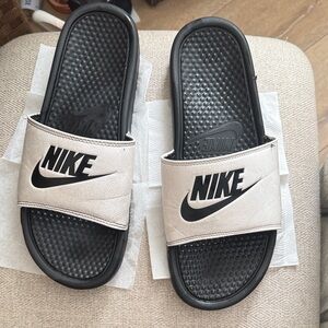 Nike White Strap Black Footbed Slide Sandals